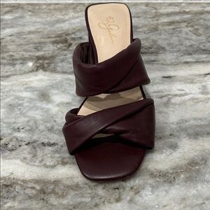 42 Gold Burgundy Leather Heeled Mule